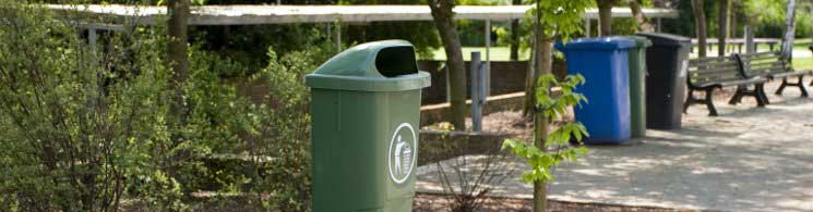 Afvalbakken / asbakken / vuilniszakken 01